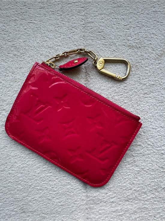 Louis Vuitton Accessories - Louis Vuitton Hot Pink Vernis Key Pouch with Gold Hardware